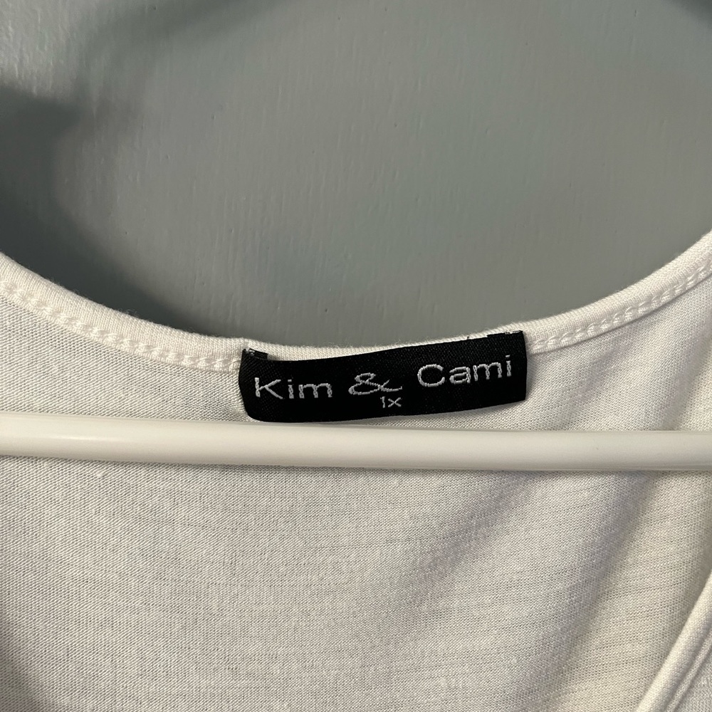 Kim & Cami Top 1X - Picture 3 of 5